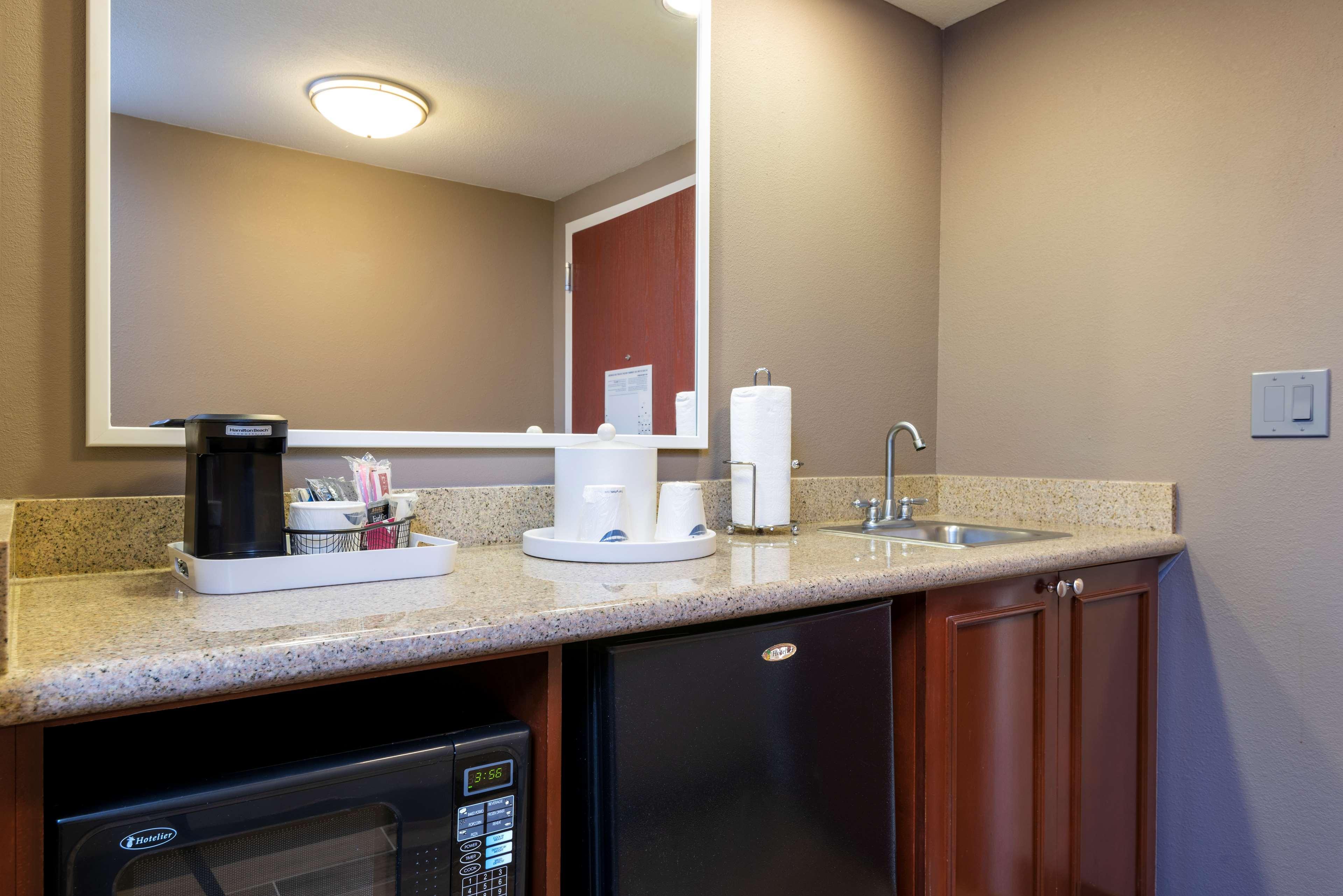 Hampton Inn & Suites Fort Myers-Colonial Boulevard מראה חיצוני תמונה