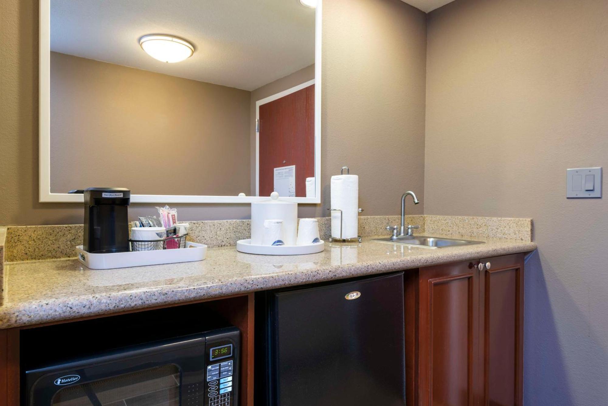 Hampton Inn & Suites Fort Myers-Colonial Boulevard מראה חיצוני תמונה