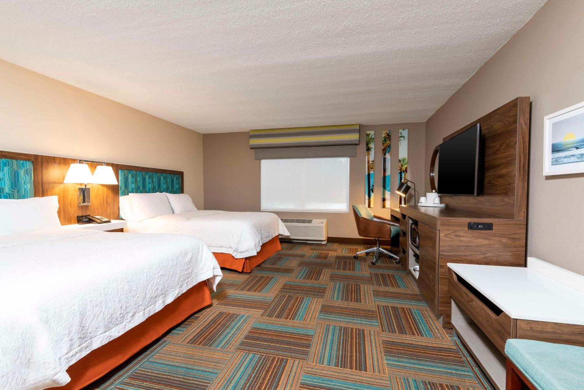 Hampton Inn & Suites Fort Myers-Colonial Boulevard מראה חיצוני תמונה